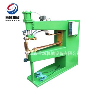 長(cháng)臂排焊機